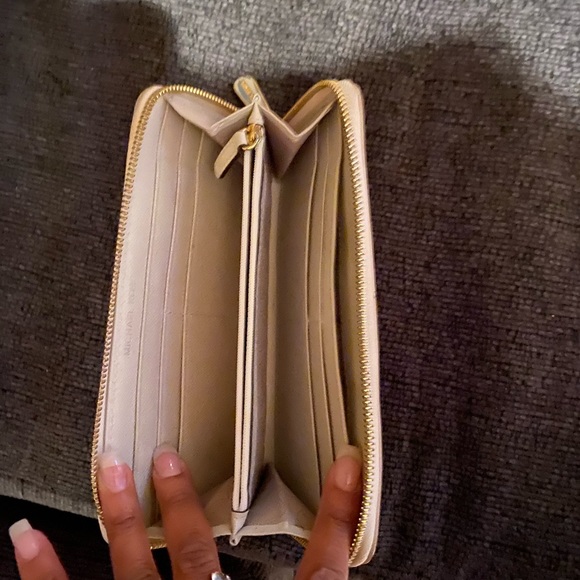 Michael Kros wallet - Picture 3 of 3